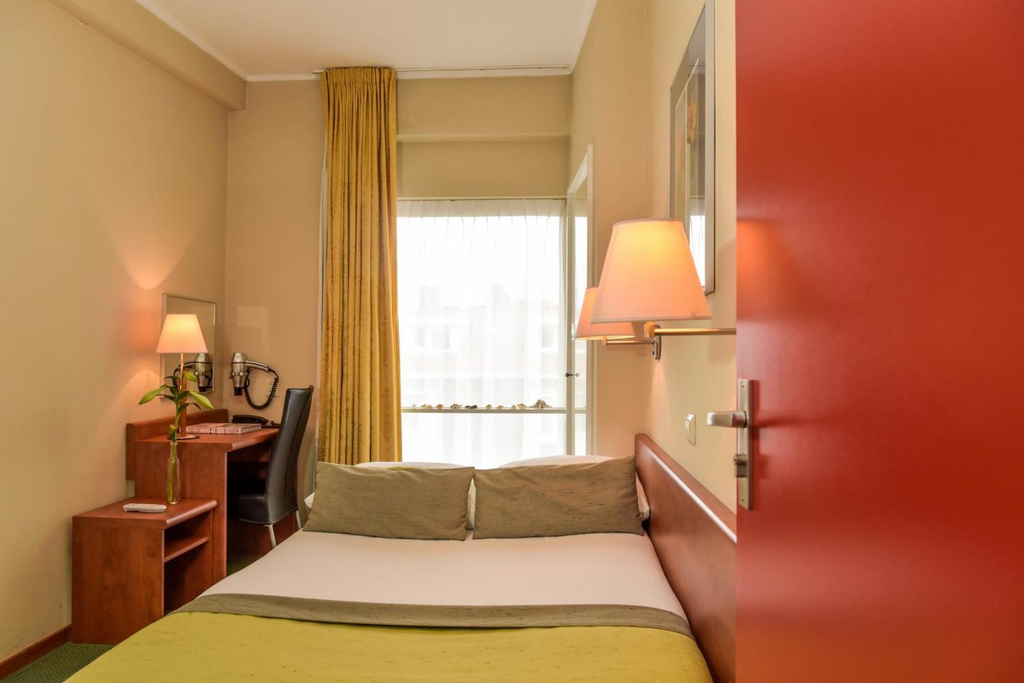 Hotel Noordzee Катвейк-ан-Зе Номер фото